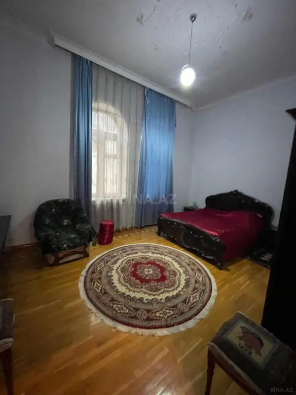 Kirayə verilir 14 otaqlı həyət evi 800 m²
