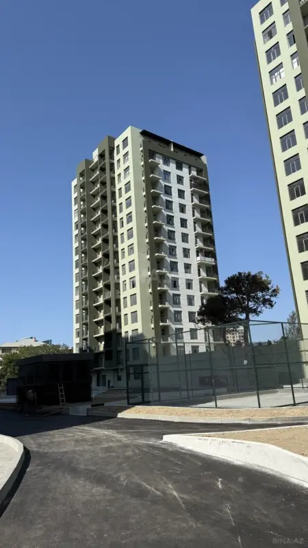 Satılır 3 otaqlı mənzil 147.5 m²