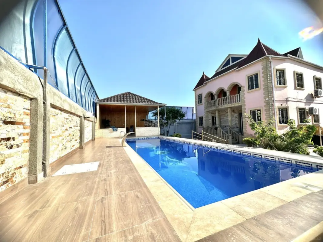 Kirayə verilir 6 otaqlı həyət evi 300 m²