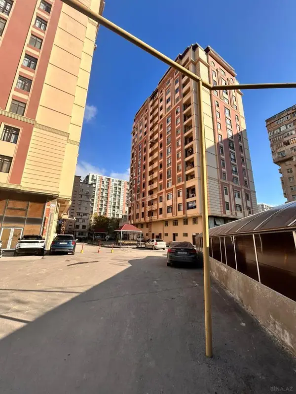 Satılır 3 otaqlı mənzil 116 m²