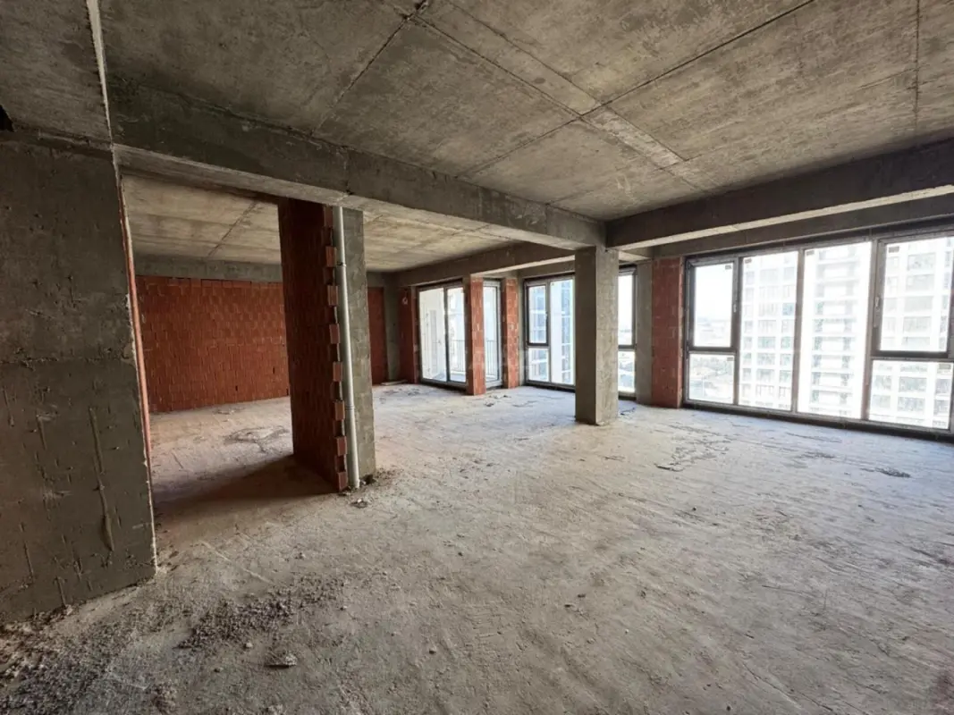 Satılır 2 otaqlı mənzil 108 m²