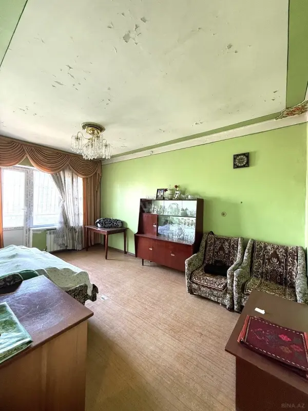 Satılır 4 otaqlı mənzil 110 m²