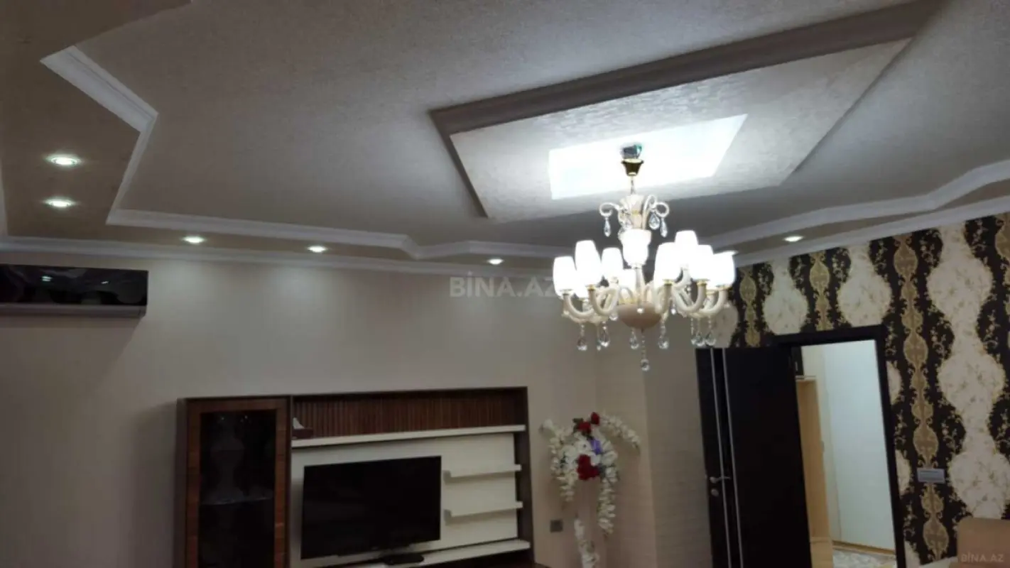 Kirayə verilir 2 otaqlı mənzil 75 m²