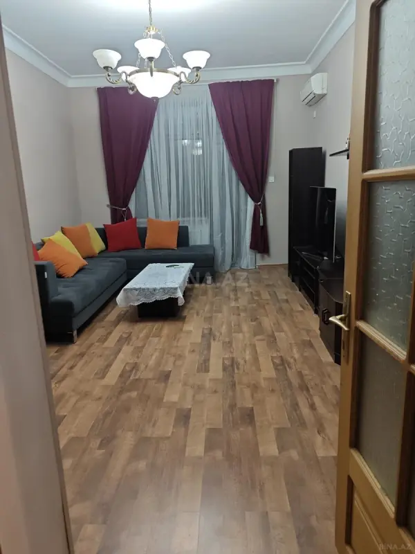 Kirayə verilir 2 otaqlı mənzil 56 m²