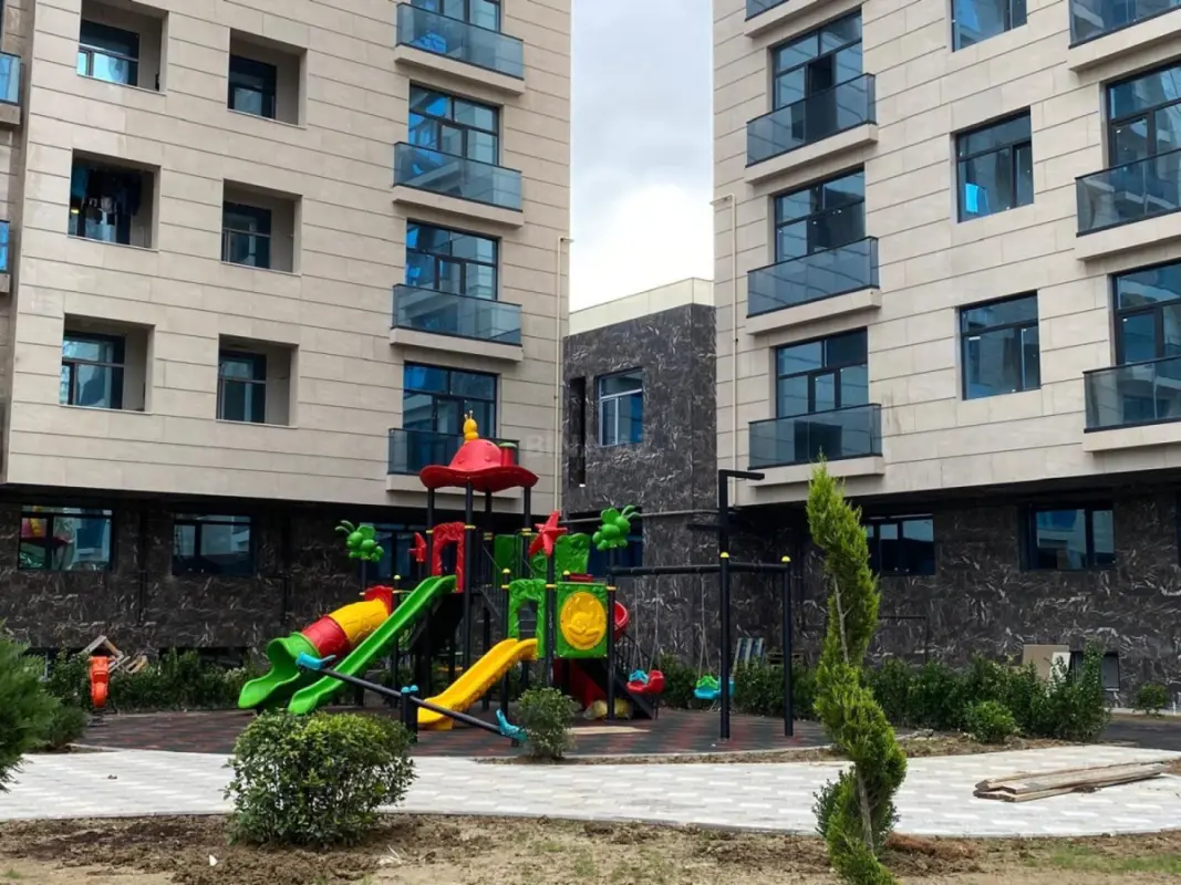 Satılır 3 otaqlı mənzil 95 m²