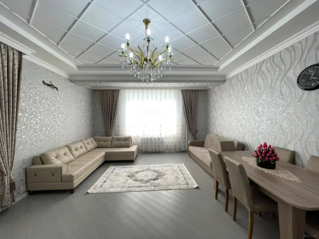 Kirayə verilir 3 otaqlı mənzil 130 m²