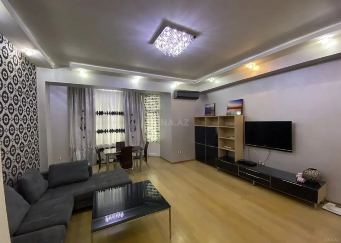 Kirayə verilir 3 otaqlı mənzil 150 m²