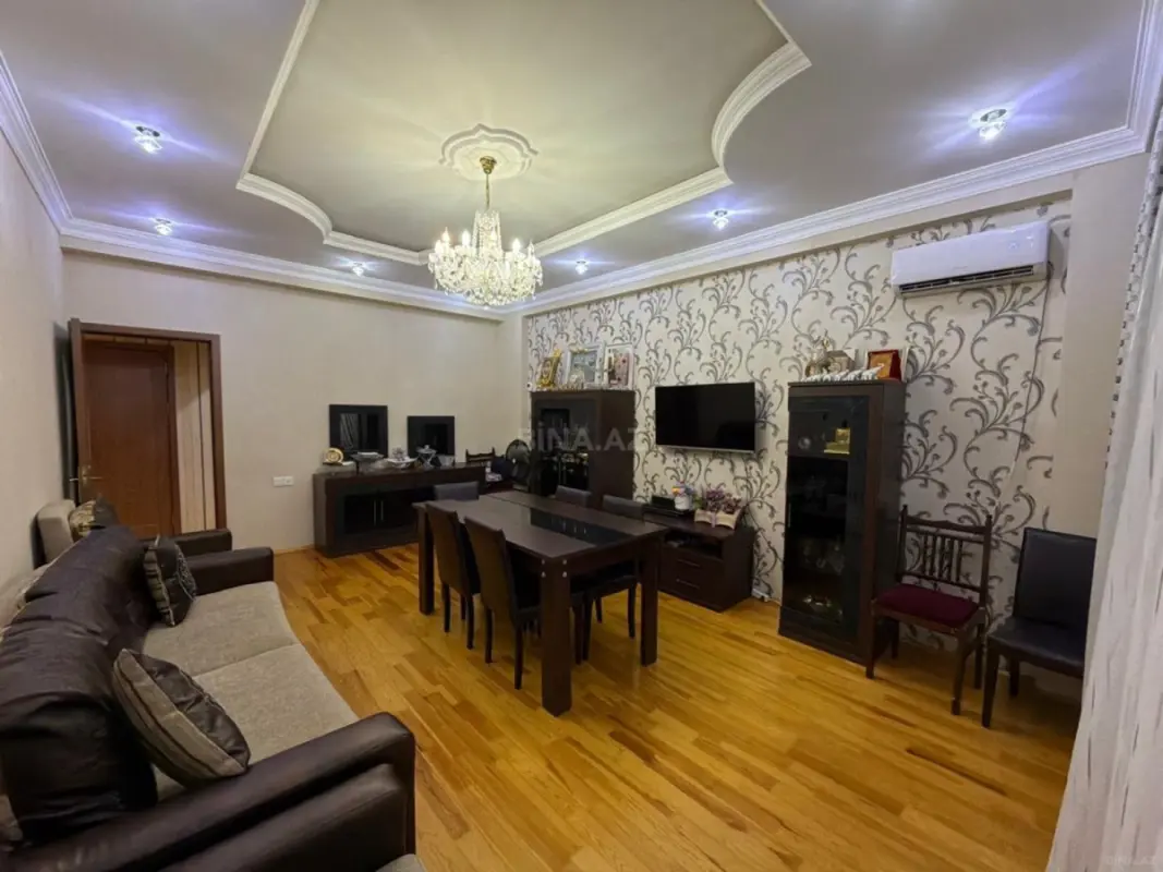 Satılır 3 otaqlı mənzil 116 m²