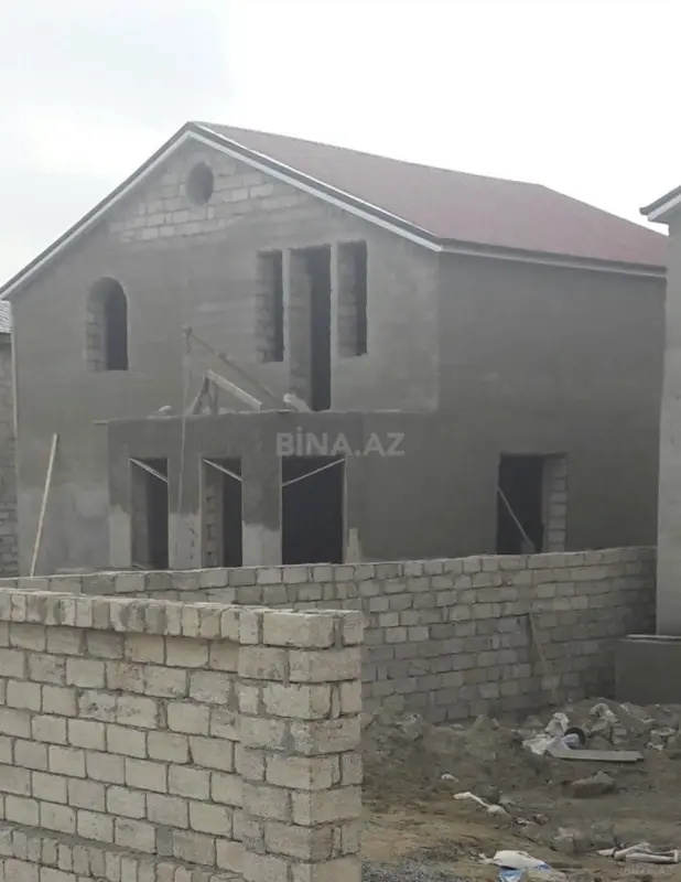 Satılır 5 otaqlı həyət evi 188 m²