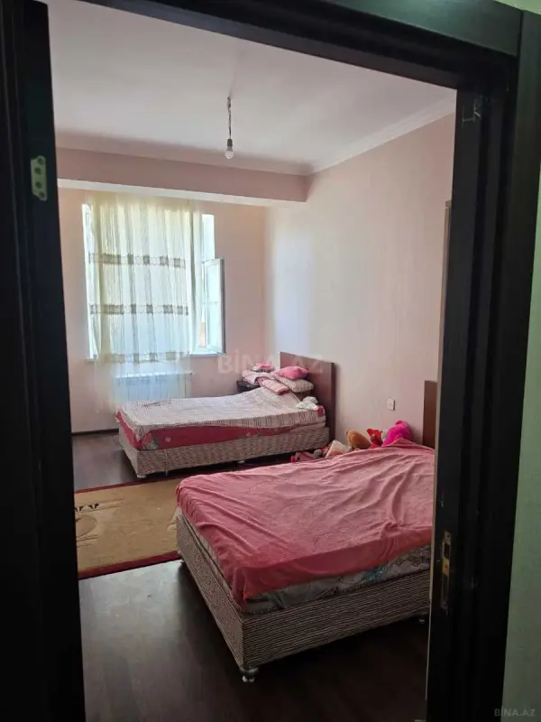 Satılır 5 otaqlı mənzil 157 m²