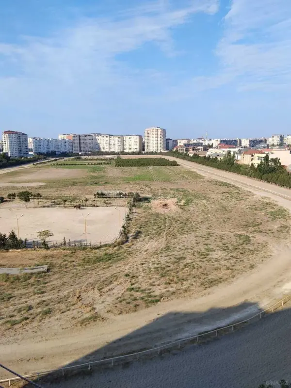 Satılır 3 otaqlı mənzil 156 m²