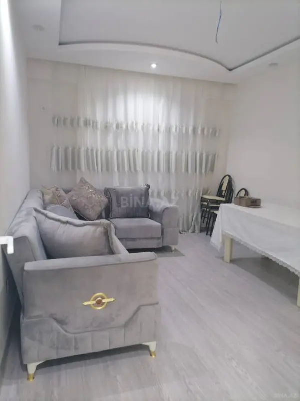 Kirayə verilir 2 otaqlı mənzil 60 m²