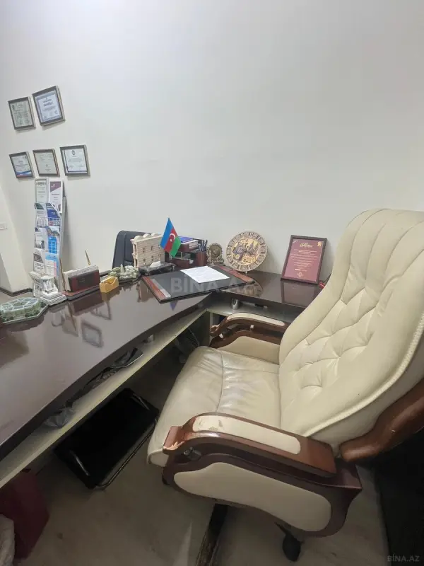 Kirayə verilir 4 otaqlı ofis 90 m²