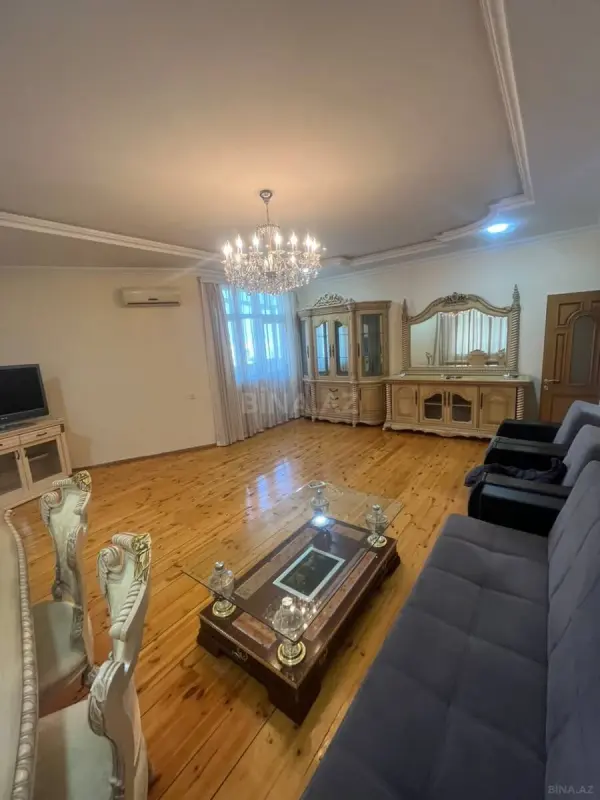 Kirayə verilir 3 otaqlı mənzil 120 m²