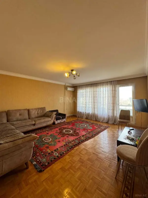 Satılır 3 otaqlı mənzil 105 m²