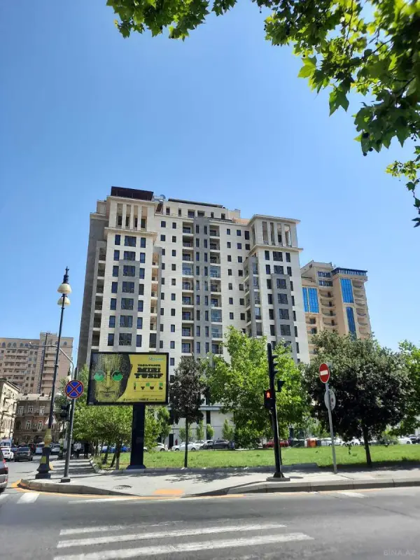 Kirayə verilir 2 otaqlı mənzil 105 m²