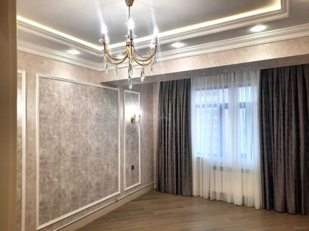 Satılır 3 otaqlı mənzil 128 m²