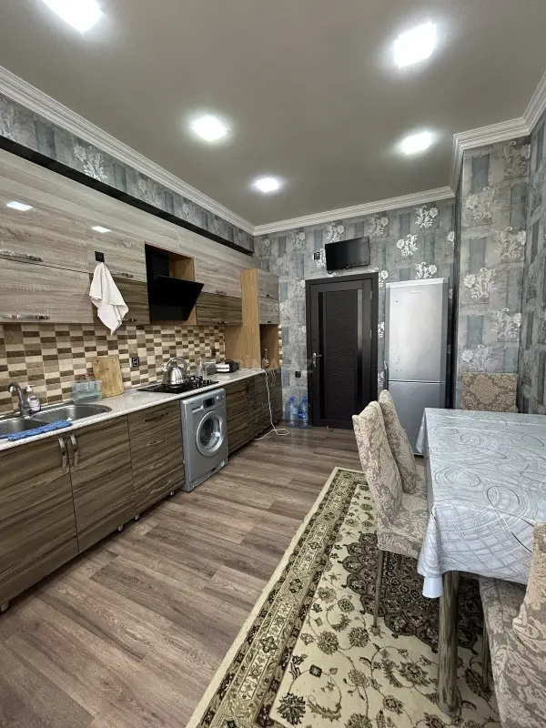 Satılır 2 otaqlı mənzil 88 m²