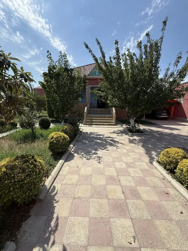 Satılır 4 otaqlı həyət evi 150 m²