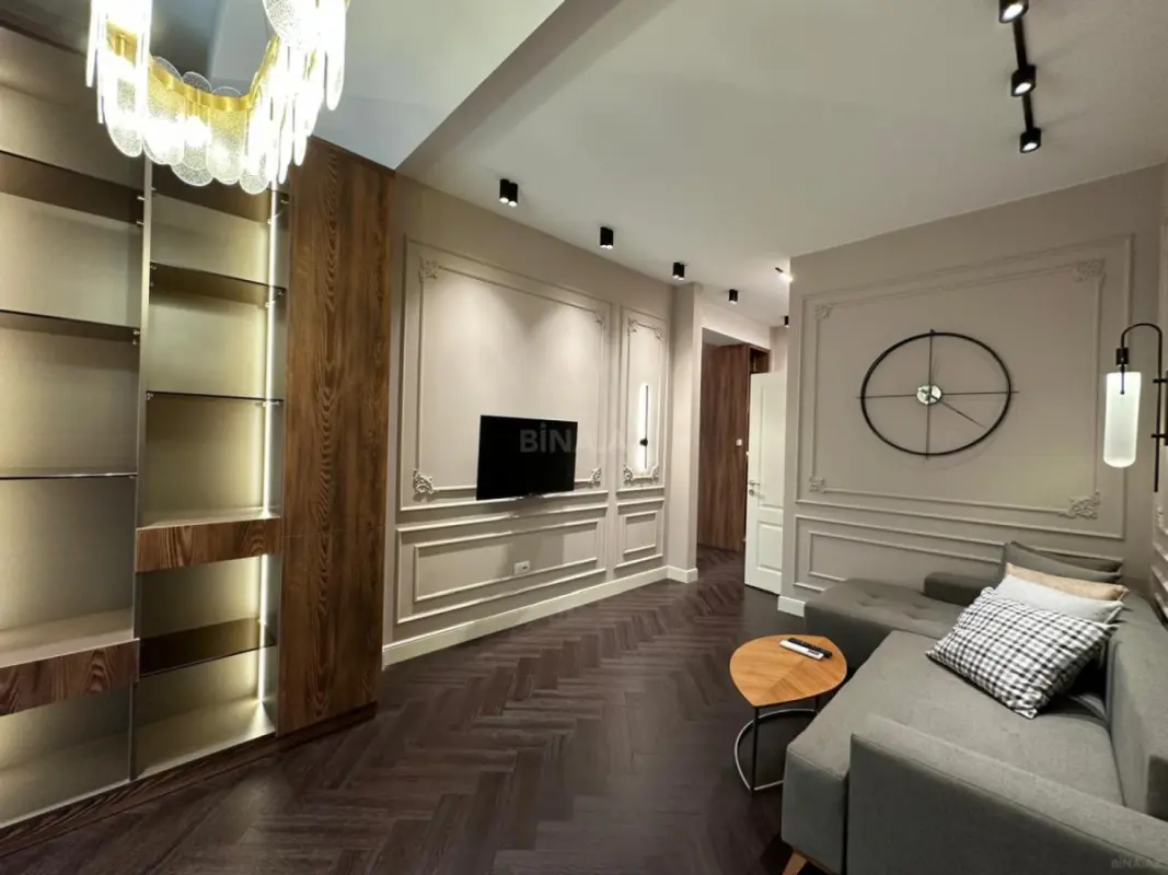 Kirayə verilir 3 otaqlı mənzil 120 m²