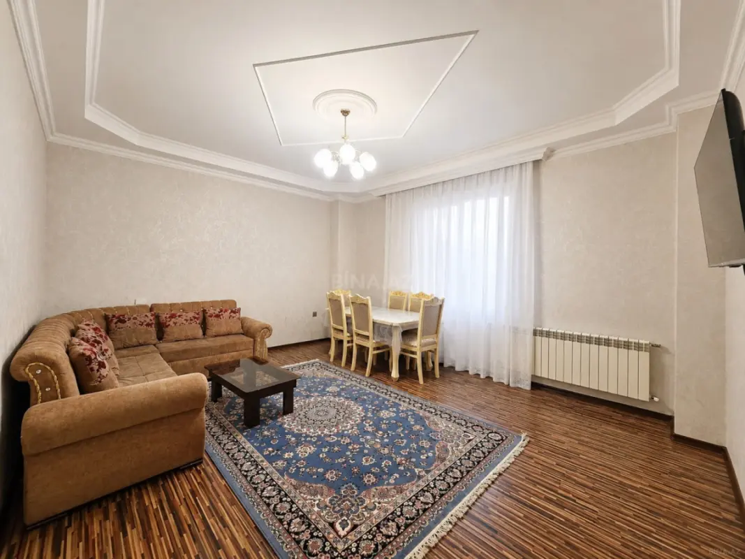 Kirayə verilir 2 otaqlı mənzil 100 m²