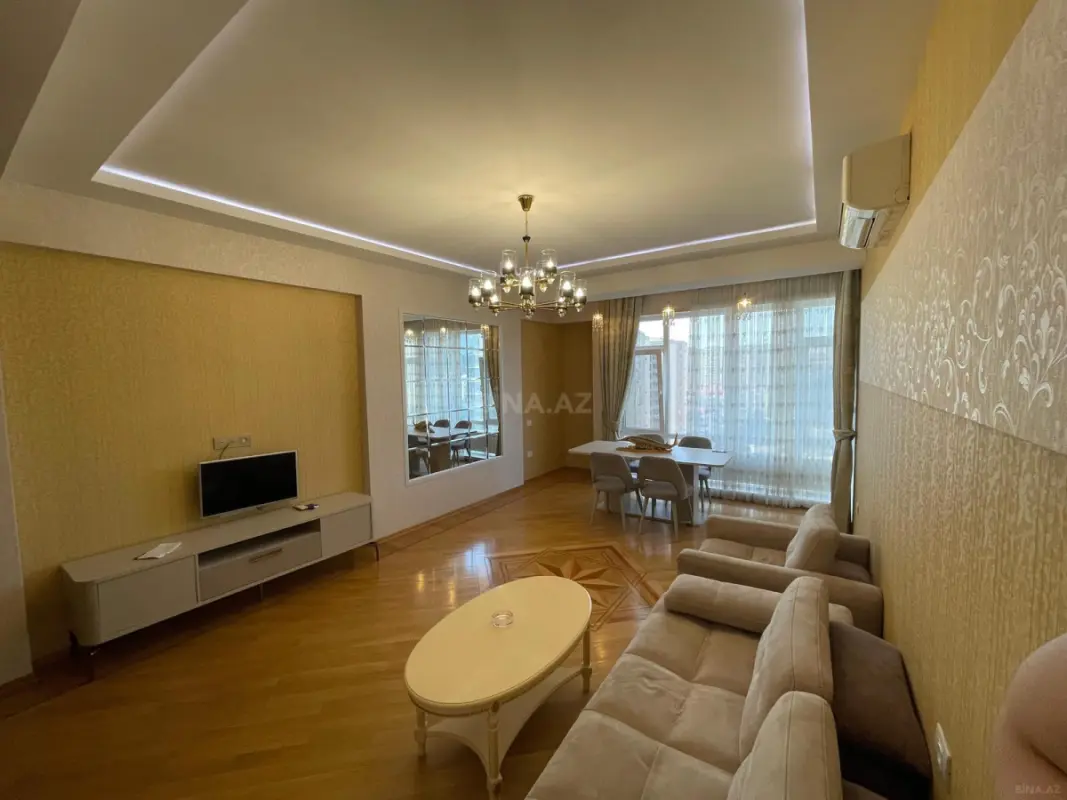 Kirayə verilir 3 otaqlı mənzil 140 m²