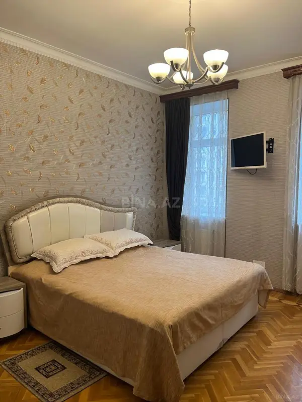 Kirayə verilir 3 otaqlı mənzil 100 m²