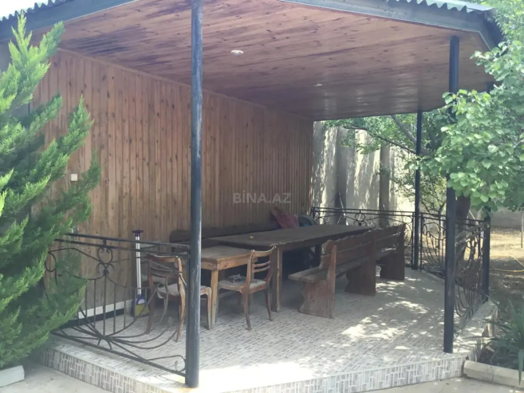 Satılır 5 otaqlı həyət evi 220 m²