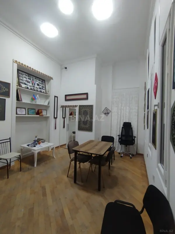 Kirayə verilir 2 otaqlı ofis 80 m²