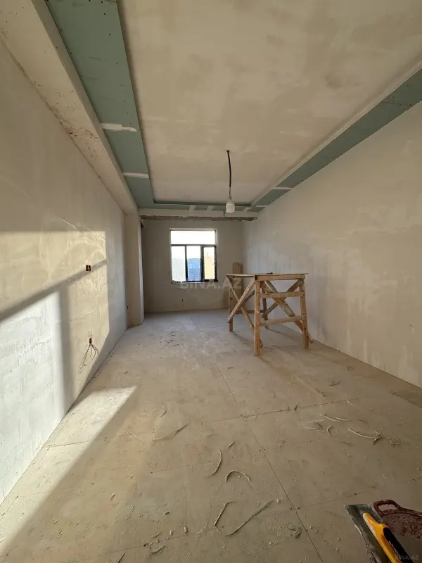 Satılır 2 otaqlı mənzil 93.3 m²