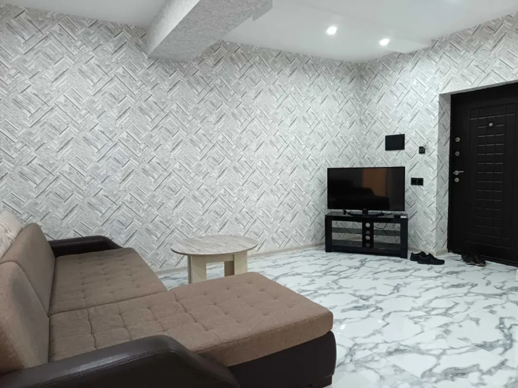 Kirayə verilir 2 otaqlı mənzil 90 m²