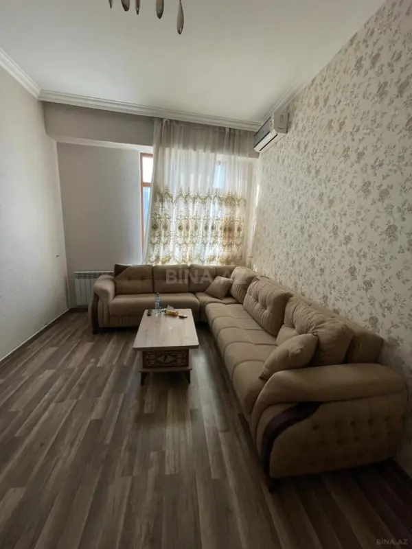 Kirayə verilir 2 otaqlı mənzil 68 m²