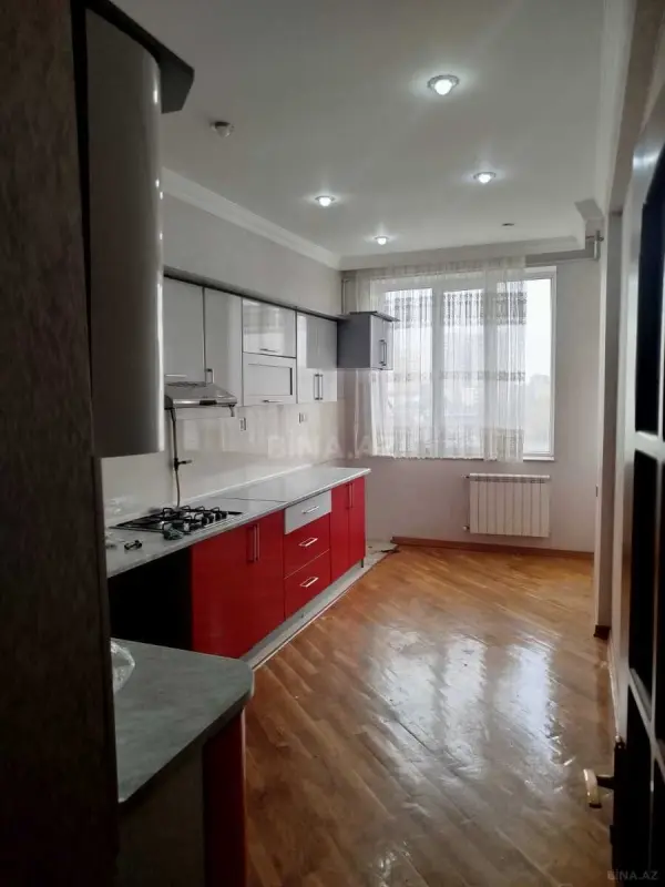 Satılır 3 otaqlı mənzil 95 m²