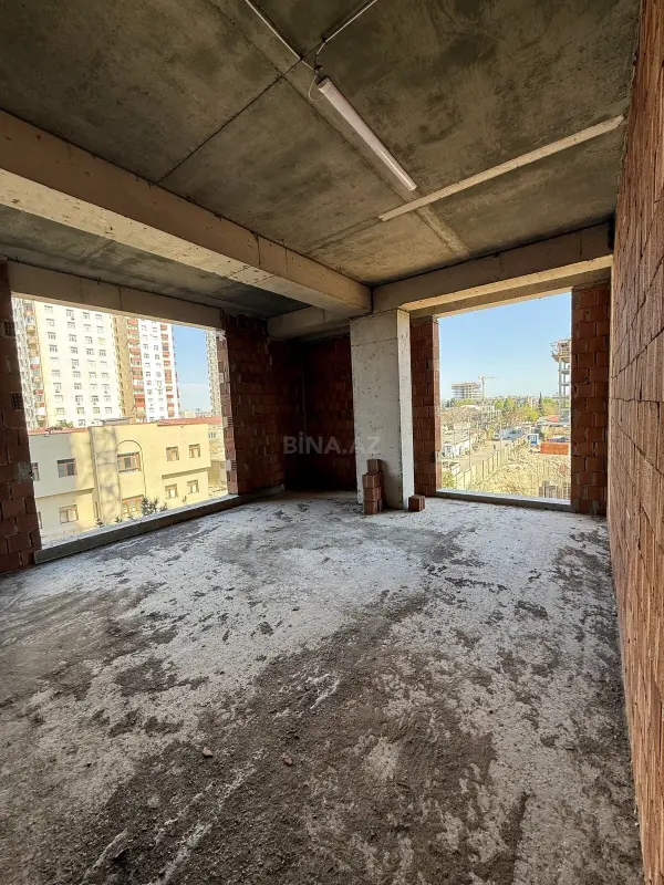 Satılır 3 otaqlı mənzil 123.5 m²