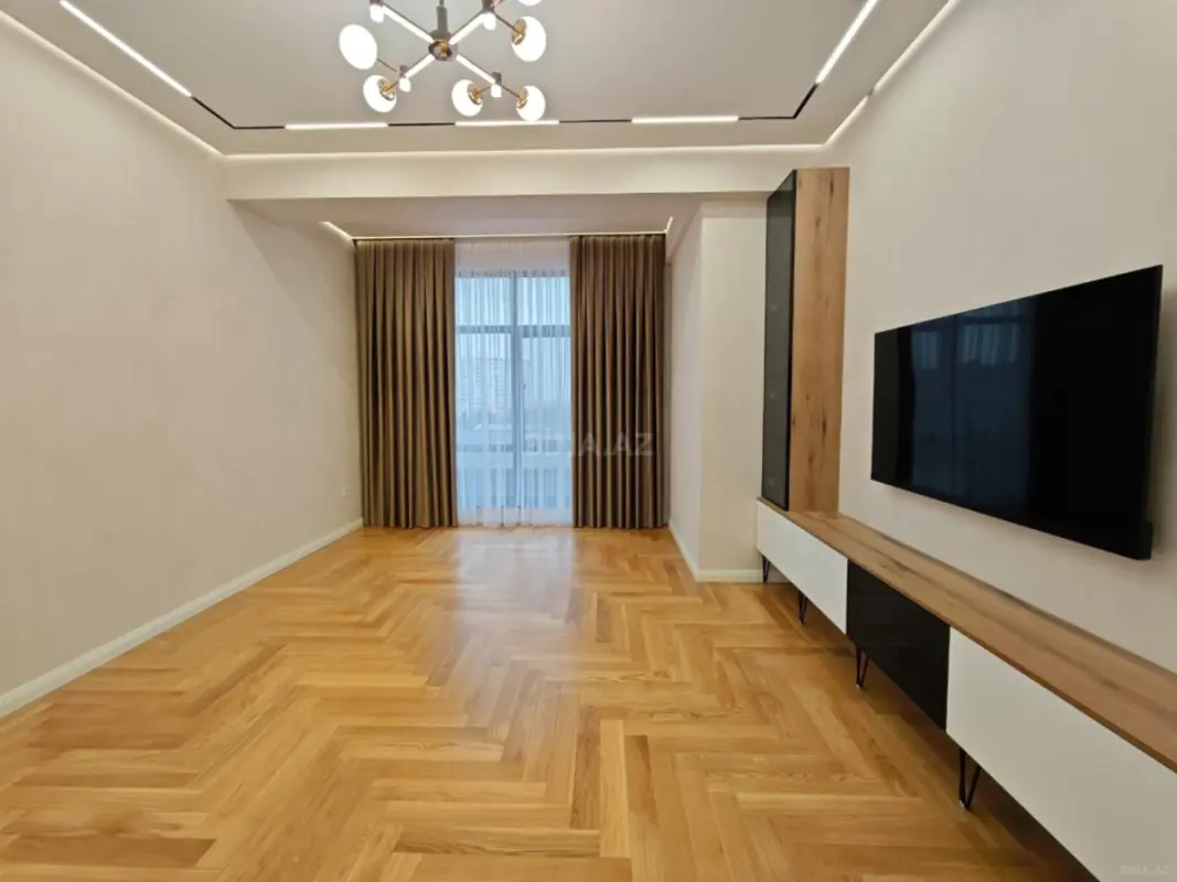 Satılır 2 otaqlı mənzil 85 m²