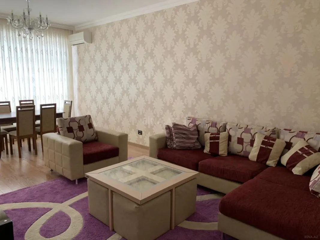 Kirayə verilir 2 otaqlı mənzil 95 m²