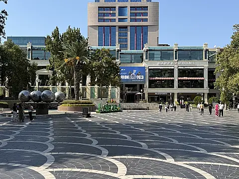 Kirayə verilir obyekt 3 m² — Bakı, Sahil qəs. 3.00 m²