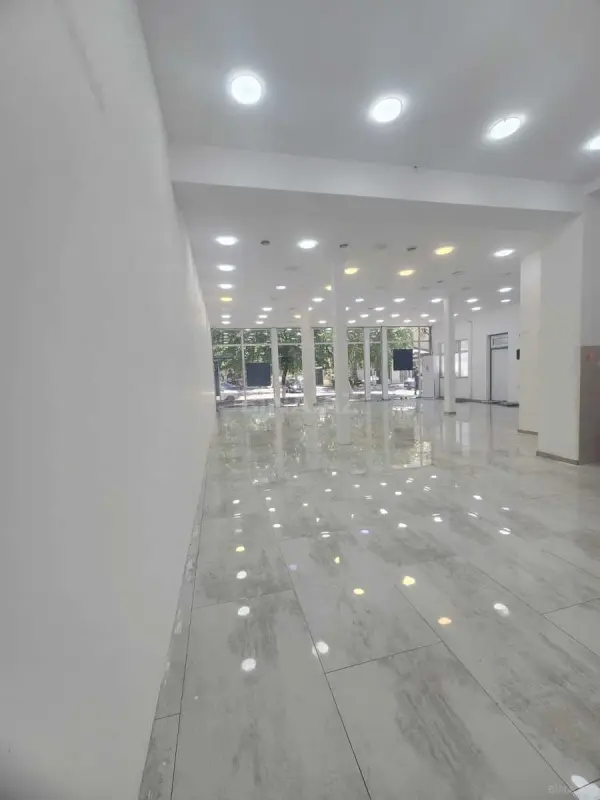 Kirayə verilir obyekt 160 m²