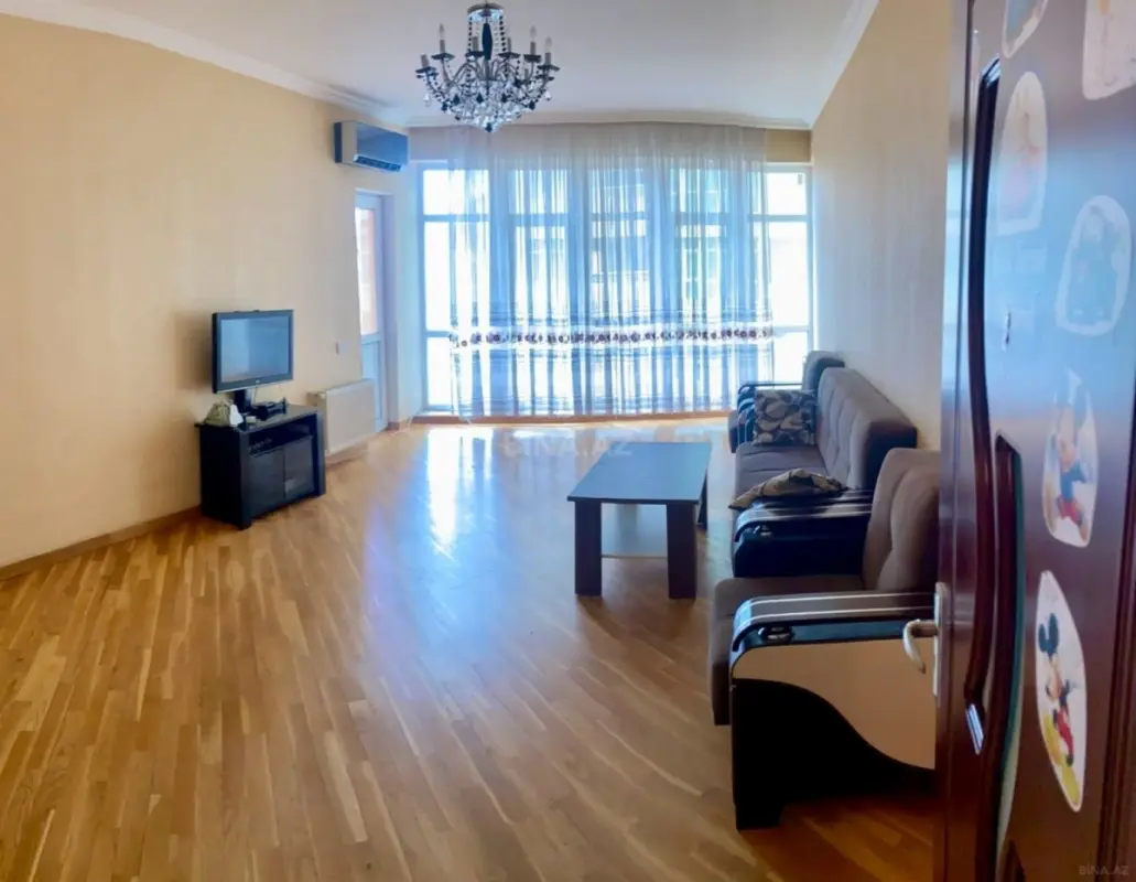 Kirayə verilir 2 otaqlı mənzil 100 m²