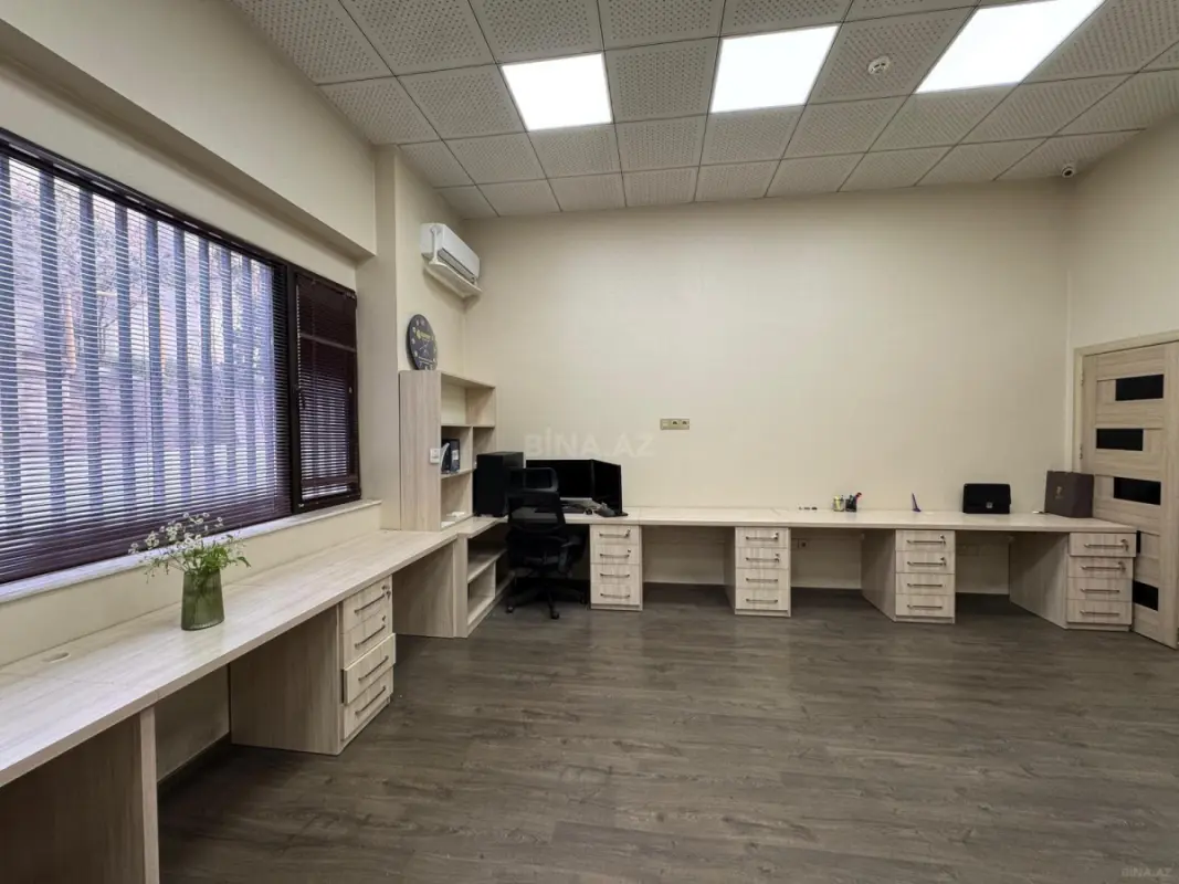 Kirayə verilir 4 otaqlı ofis 105 m²