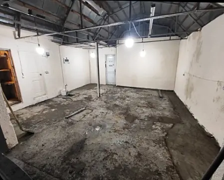 Kirayə verilir qaraj 45 m² — Bakı, Bakıxanov 45.00 m²