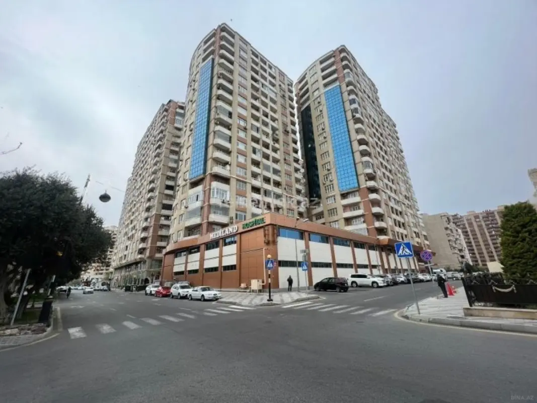 Kirayə verilir 3 otaqlı mənzil 150 m²