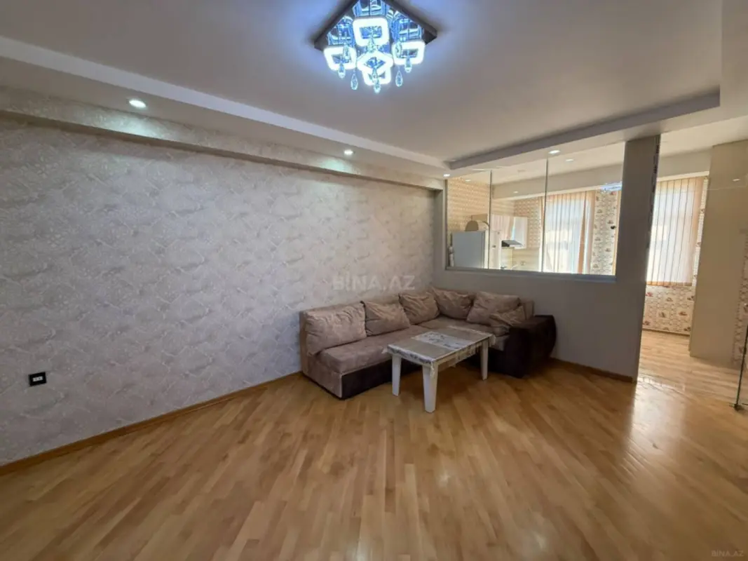 Kirayə verilir 2 otaqlı mənzil 65 m²