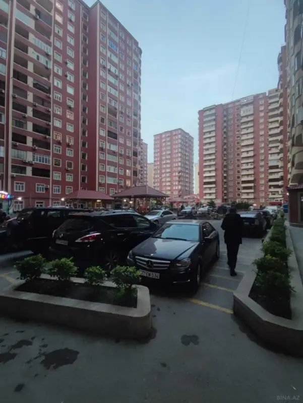 Satılır 2 otaqlı mənzil 67 m²