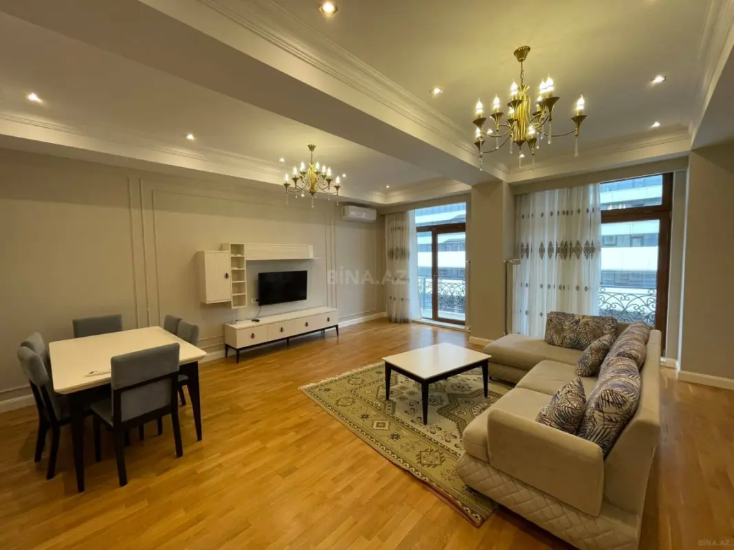 Kirayə verilir 3 otaqlı mənzil 140 m²
