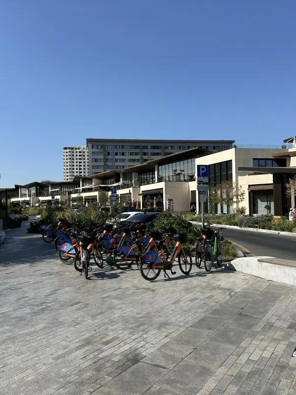 Satılır 4 otaqlı mənzil 110 m²