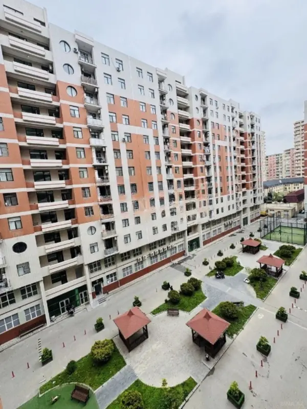 Satılır 3 otaqlı mənzil 127 m²