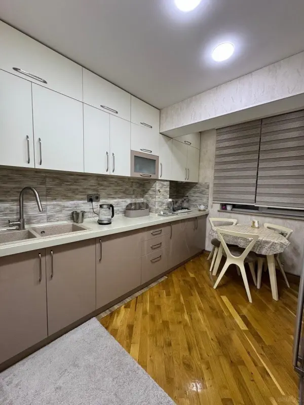 Satılır 3 otaqlı mənzil 100 m²