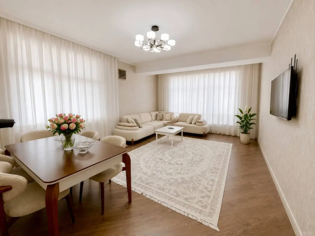 Satılır 3 otaqlı mənzil 120 m²