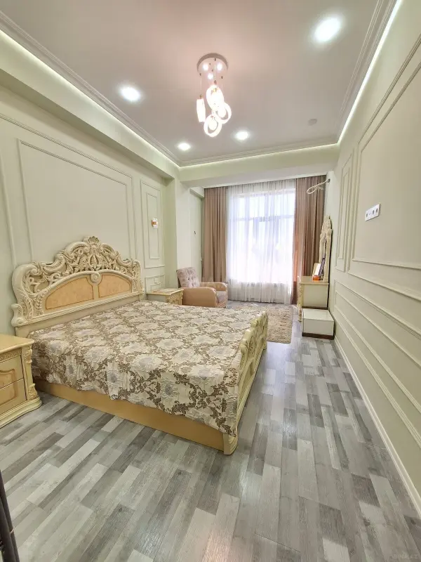 Satılır 3 otaqlı mənzil 94 m²